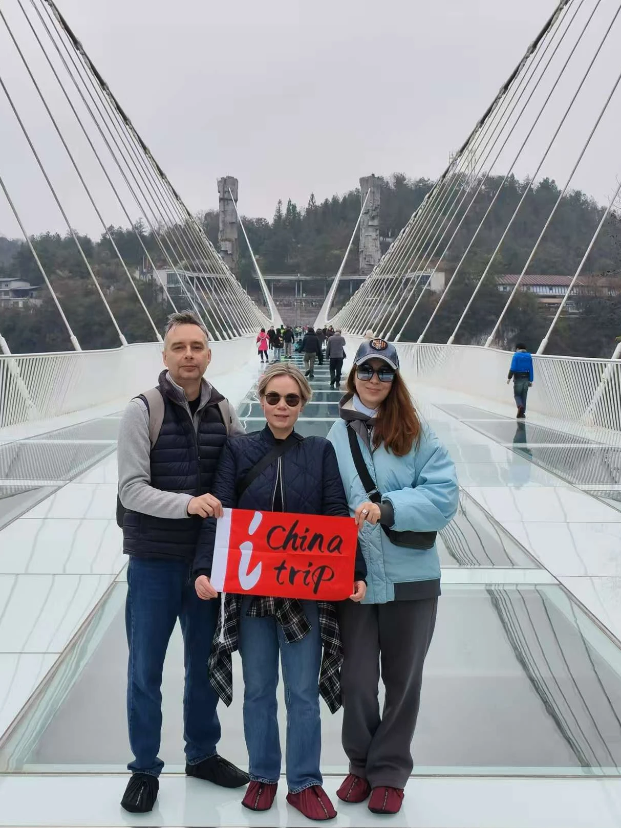 Tourists at daxiagu 1