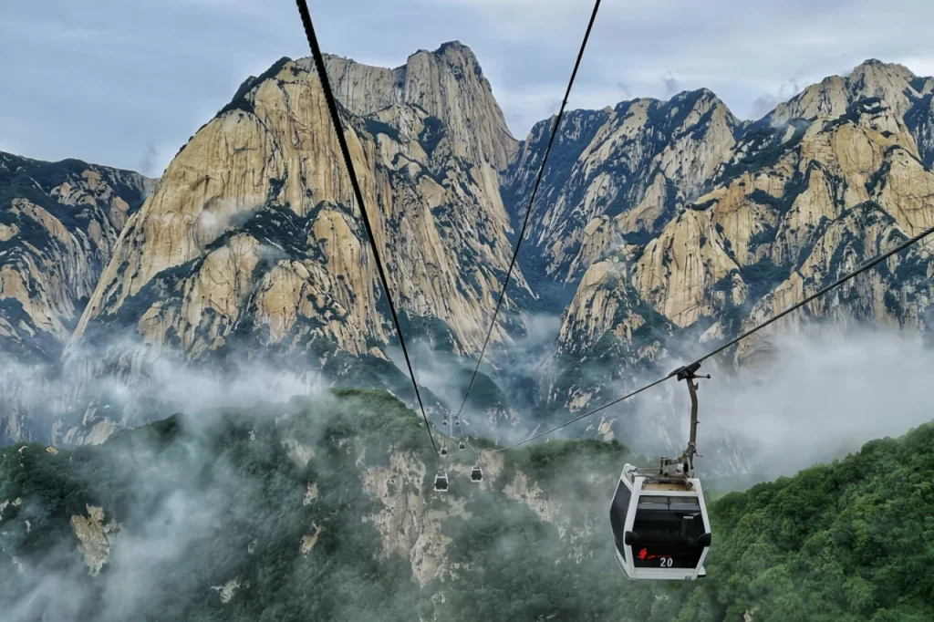 Канатная дорога на гору Хуашань
