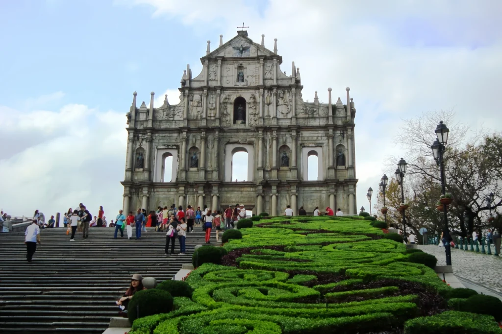 Руины собора святого павла