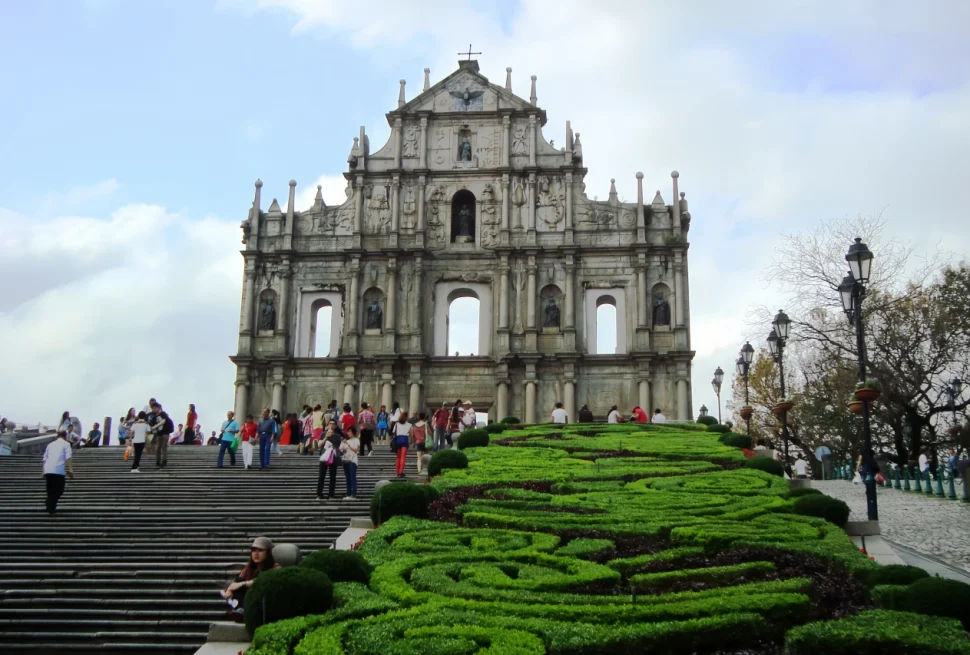 Руины собора святого павла