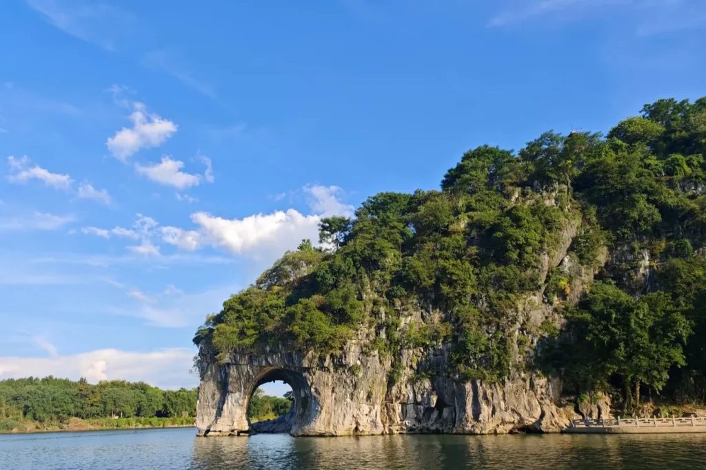 гора слоновий хобот